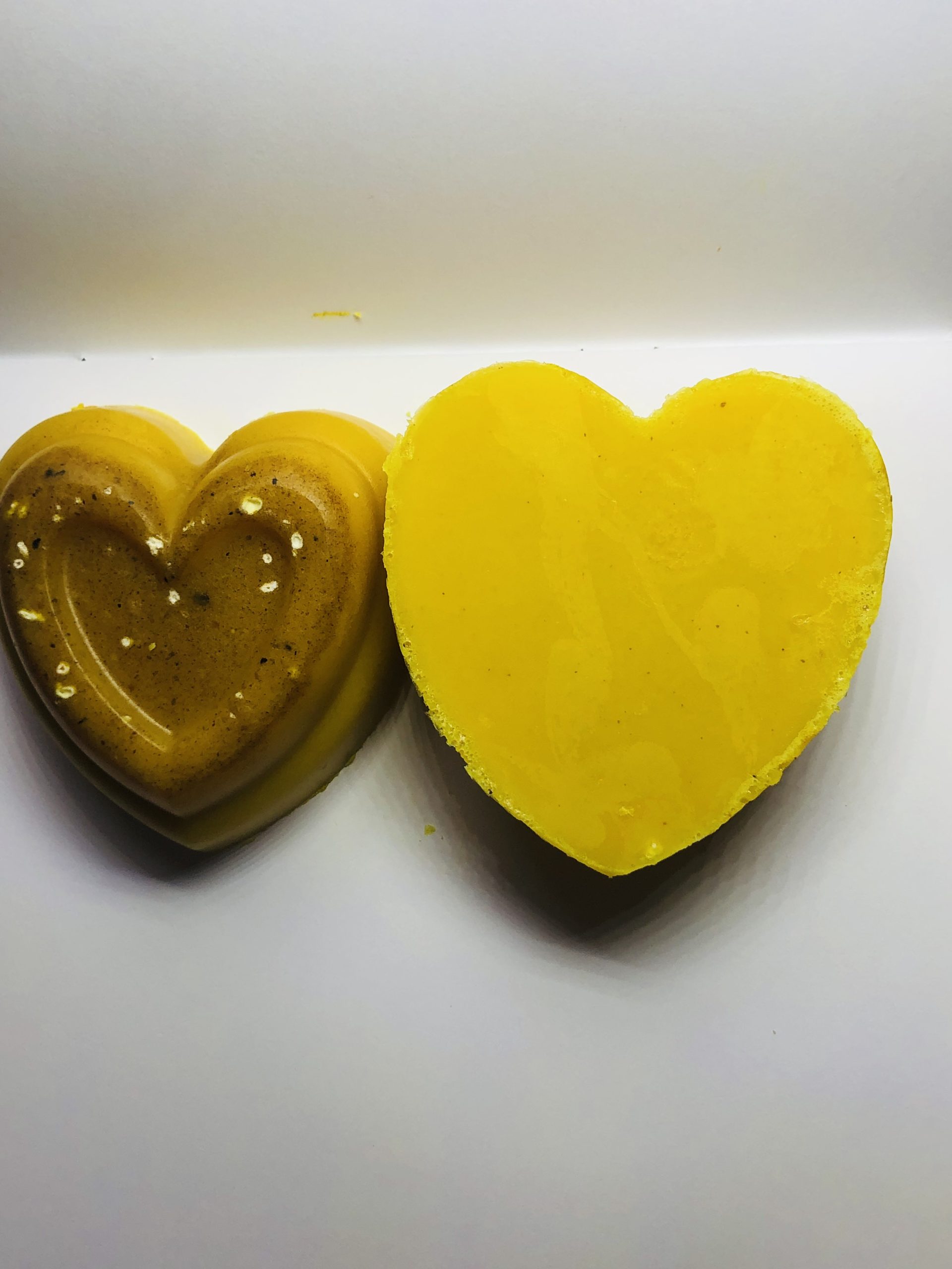 NATURAL BRIGHTENING + HYPERPIGMENTATION GLYCERINE SEAMOSS SOAP 100GMS